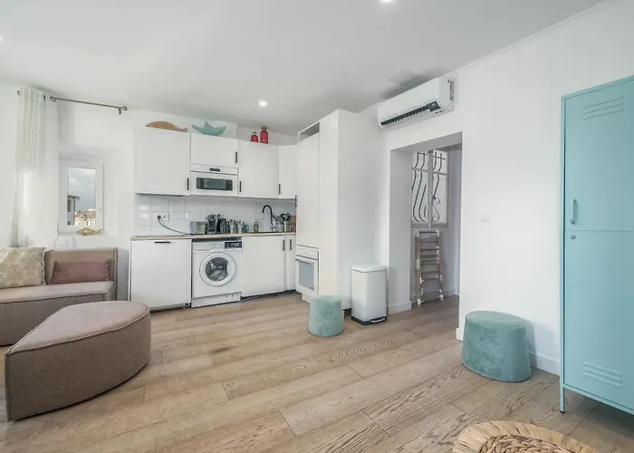 Duplex Old Town - New ! Апартаменты Антиб